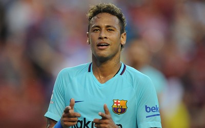 雷速电竞独家-C罗任意球已成绝技